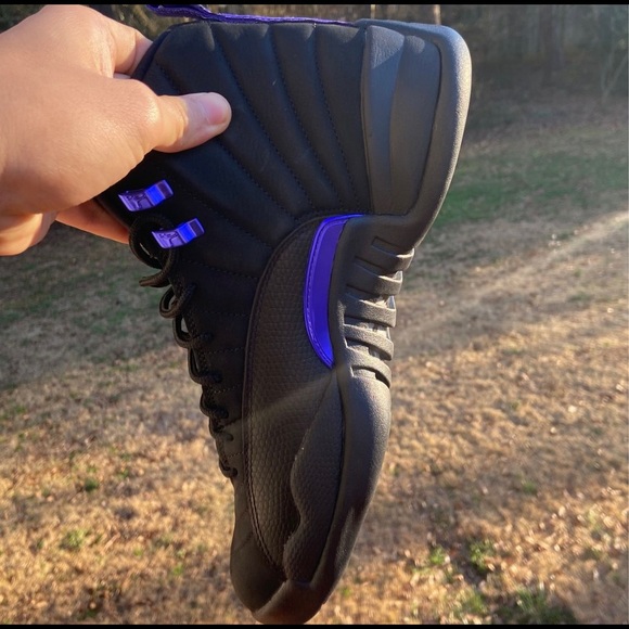 Jordan 12 - Picture 5 of 6